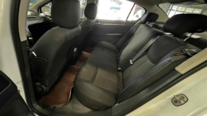 Voiture Dongfeng <span class=keywords><strong>Peugeot</strong></span> <span class=keywords><strong>308</strong></span> 5-Seat voiture à <span class=keywords><strong>essence</strong></span> à transmission automatique d'<span class=keywords><strong>occasion</strong></span> avec toit ouvrant panoramique - Product Image 5