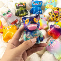 Figurine en PU à rebond lent de la série Moe Tooth Monster Smelly Fart, jouet de décompression, objet décoratif, jouet à pincer sonore, vente en gros