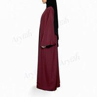 Abaya Modeste Rouge Vin Personnalisée pour Femme, Robe Musulmane avec Doublure Noire Contrastante, Manches Larges Style Kimono, Robe Musulmane Modeste pour l'Aïd