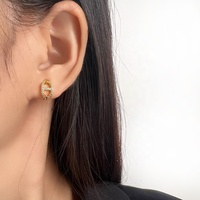 Boucles d'oreilles tendance à clipser, créoles, huggies, avec pavé de zircone cubique, sans douleur, à maillons géométriques en silicone, plaquées or pour femme
