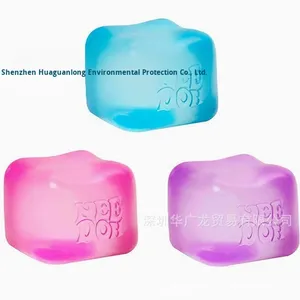 Schylling Needoh Nice Cube Mainan Plastik Sensorik Pereda Stres Universal untuk Diremas dan Ditekan Permainan Kubus - Product Image 2