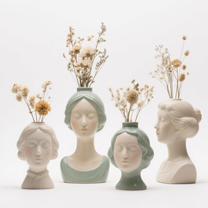 Vase en céramique 3D tête de femme norvégienne - Services OEM/ODM avec chapeau Bunad traditionnel et motif floral - Product Image 2