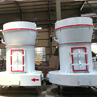 Broyeur à micro-poudre haute pression Sinoma 1,0-4 T/h pour la production de poudre de calcaire et de gypse, avec moteur à rouleaux Raymond et roulement