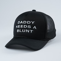 Gorra de camionero de 5 paneles con logotipo bordado de buena calidad al por mayor para viajes o fiestas y actividades al aire libre