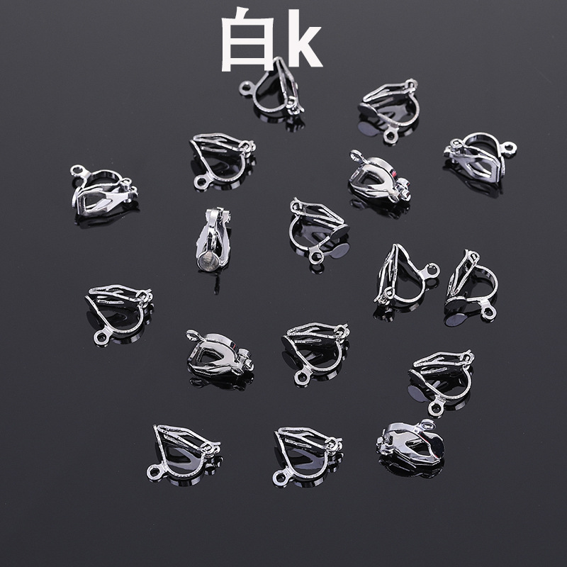 Clips triangulares para orejas, color blanco k.