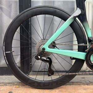 Vélo de route aérodynamique en fibre de carbone KOZO, vente en gros directe d'usine, 700C Shim Ano <span class=keywords><strong>105</strong></span> Di 2 24S, frein à disque hydraulique OEM - Product Image 6