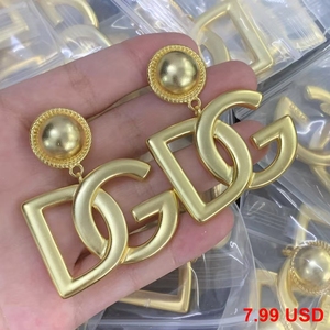 Orecchini di Lusso Personalizzati con Lettera DG <span class=keywords><strong>per</strong></span> Donne - Product Image 1