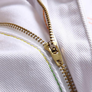 กางเกงยีนส์ขาสั้นผู้ชายทรงตรง สไตล์ลำลองสำหรับฤดูร้อน สไตล์ไฮสตรีท เอวยางยืด แห้งเร็ว ผ้าฝ้าย 100% - Product Image 3