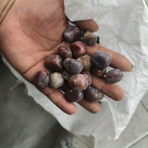 Pierre roulée en agate rouge sang [boho] en gros, très demandée, cristal, attirant la prospérité, pierre décorative, éclat de pierre sculptée - Product Image 2