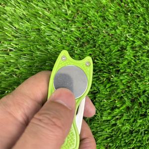 เครื่องมือซ่อมไดวอตกอล์ฟแบบยืดหดได้,อุปกรณ์เสริมสำหรับส้อมลูกกอล์ฟแม่เหล็กเครื่องมือไดวอต - Product Image 3