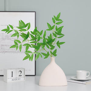 Feuilles d'érable artificielles Ruilisi en soie pour la décoration de la maison et des mariages, petites branches, couleur verte - Product Image 1