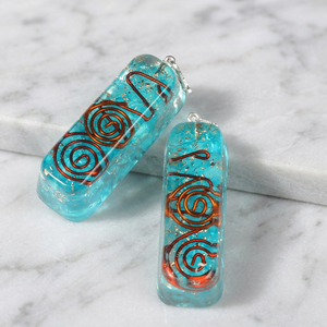 Nuevo Colgante de Orgón con Cristales de Turquesa Rozrin, Tallado con Tema de Amor - Product Image 2