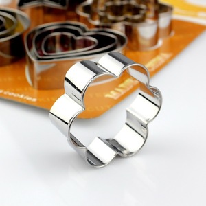 Ensemble de moules à pâtisserie robustes en acier inoxydable, 12 pièces, <span class=keywords><strong>emporte</strong></span>-pièces en forme de cœur, d'étoile et de fleur pour des biscuits et gâteaux de Noël aux formes uniformes - Product Image 2