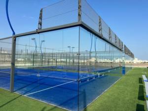 Marcos de metal de alta resistencia Vidrio completo Ahorro de energía Césped resistente al desgaste Juego completo Equipo de <span class=keywords><strong>cancha</strong></span> de tenis Pista de Pádel a prueba de herrumbre - Product Image 2