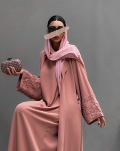 Abaya Elegante Quotidiana 2026 <span class=keywords><strong>Chic</strong></span> Modesta Rosa Chiaro Dubai Abaya Design alla Moda in Raso di Seta Musulmana Ampia Abaya Aperta da <span class=keywords><strong>Donna</strong></span> - Product Image 3