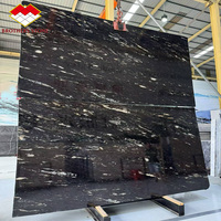 Dalles de granit poli noir Cosmo de luxe, design moderne haut de gamme, pierre naturelle pour plan de travail de cuisine, sol, mur, appartement