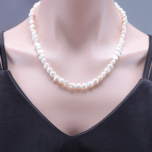 Collar de perlas blancas de agua dulce, forma ovalada irregular, regalo para mujer, joyería elegante de estilo clásico, origen Yiwu - Product Image 1