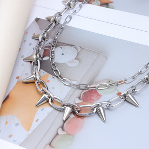 Cadena de cintura de doble capa con remaches metálicos de aleación de zinc para jeans, estilo hip hop punk para fiestas. - Product Image 3