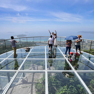 Puente de pasarela de vidrio laminado de seguridad para piso de vidrio para escenario de cubierta al aire libre con techo de luz LED extra grueso