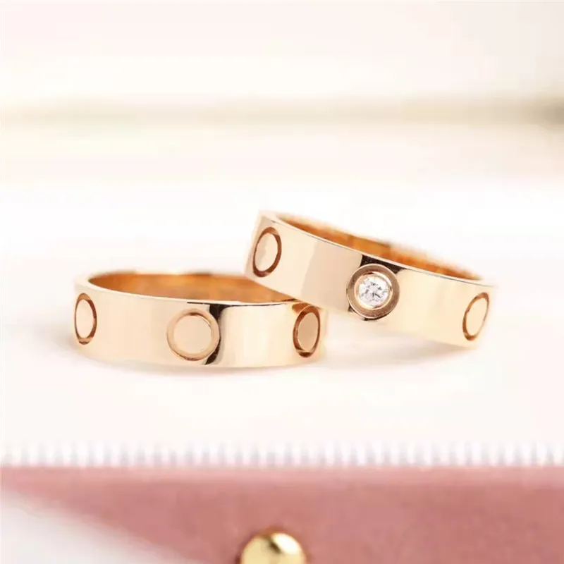 Luxury 316L Stainless Steel Couple Love Eternal Rings Gold Plated Diamond Zircon Screw Designer Brand Ring