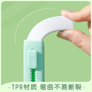 Gomme à effacer Deli Push Eraser 71145, forme triangulaire avec mécanisme de verrouillage, pour enfants, usage scolaire - Product Image 4