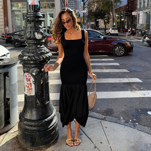 Vestido de punto minimalista con patchwork sólido y capas, cuello en U, cintura entallada, efecto adelgazante y bajo asimétrico. - Product Image 5