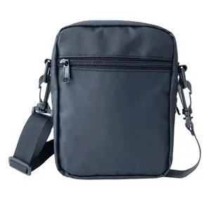 Nouvelle mode de sac à bandoulière en Cordura unisexe sac de poitrine imperméable à la taille sac personnalisable en gros pour hommes et femmes