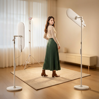 Prodotti di Punta: Luce da Terra Regolabile K33 per Estetisti, Lampada da Studio con Display OLED da 1,95 m e Ra95 per Creatori