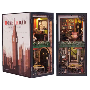 Cutebee Bibliothèque miniature en bois 3D Big Ben, série Detective, maison <span class=keywords><strong>de</strong></span> poupée, agence <span class=keywords><strong>de</strong></span> détectives Rose, coin lecture avec couvercle anti-poussière - Product Image 1