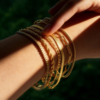 Bracelet pour homme en acier inoxydable plaqué or 18 carats PVD, résistant à l'eau, avec chaînes cubaine, Figaro, torsadée, chevrons et trombone, anti-ternissement