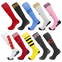 Chaussettes de sport en gros de haute qualité 100 % coton écologiques pour femmes avec logo sur le revers