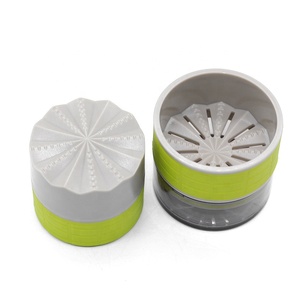 ลดราคาสินค้ามาใหม่! ที่ขูดกระเทียมพลาสติกแบบกดพร้อมกล่องเก็บ 01BC047 ที่บดกระเทียม 01BC047 - Product Image 6