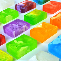 Handgemachte 100g natürliche Riegels eife für Gesichts-und Körper wäsche White ning Hautpflege Custom Aroma Private Label Bunte Gesichts seife