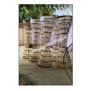 Mandap de mariage traditionnel élégant avec des piliers sculptés, idéal pour les cérémonies de mariage dans les salles de réception et les jardins - Product Image 5