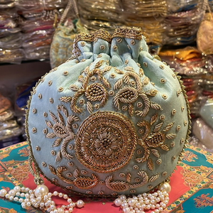 High Quality Handmade Embroidery Ethnic Wedding Gift Party <b>Bags</b> <b>Wrist</b> Handbag Coin Potli <b>Bag</b> Return Gift <b>Bag</b> - Product Image 1