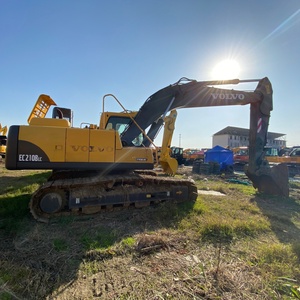 รถขุดไฮดรอลิกแบบตีนตะขาบ Volvo EC210BLc คุณภาพสูง ตอบสนองรวดเร็ว เหมาะสำหรับงานจัดสวน  มือสอง ขาย - Product Image 1