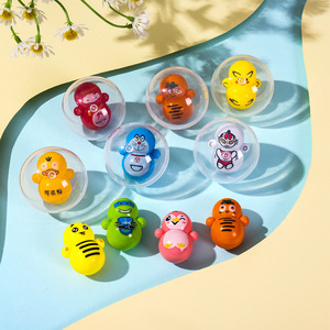 Groothandel Capsule Kinderspeelgoed Goedkoop Klein <span class=keywords><strong>Plastic</strong></span> Capsule Speelgoed 45mm Capsule Met <span class=keywords><strong>Plastic</strong></span> Tumbler Speelgoed Binnenin Voor Automaat - Product Image 2