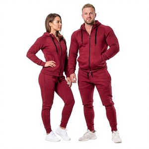 Ensemble de survêtement unisexe en polaire rouge à capuche, manches longues, fermeture éclair, couleur unie, coupe ajustée, respirant, 100 % coton - Product Image 1