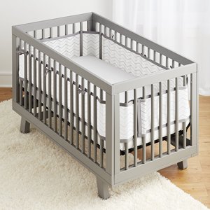 Protège-matelas respirant à quatre côtés pour lit bébé pleine grandeur, protégeant les jambes et les bras de bébé - Product Image 6