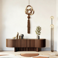 Décoration murale originale en macramé avec pompon unique et nœud boule pour une maison chaleureuse