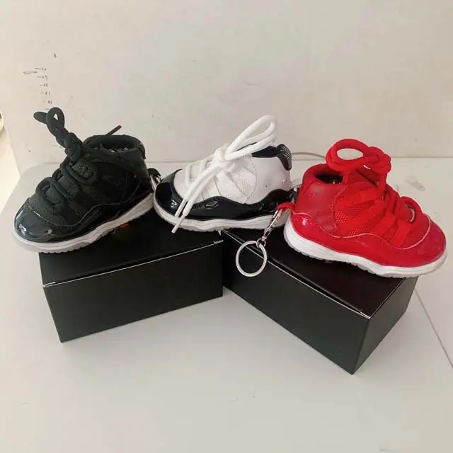 Nhỏ Sneaker Key Chain Sạc Sneaker Ngân Hàng Điện Di Động Jordan Sạc Giày