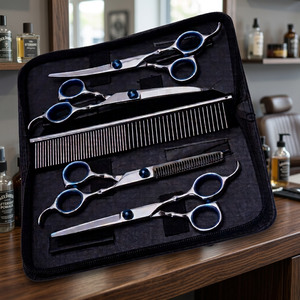 Tijeras de peluquería canina japonesas de acero inoxidable, muy vendidas, juego de tijeras profesionales de acero inoxidable para cortar el pelo con peine. - Product Image 3
