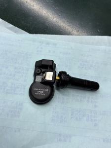 universal digital wireless tire pressure monitoring sensor, 315/433MHz, LCD display, programmable, 2450 battery - Product Image 4