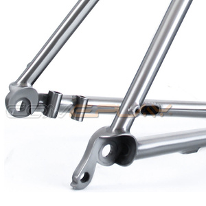 Comeplay Titan 700C Xe Đạp Đường Khung Với BSA Khung Dưới Phẳng Gắn Kết Thru Trục Bỏ Qua Cho Đường Xe Đạp - Product Image 2