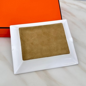 Cendrier carré de luxe vert, design portable avec logo personnalisé pour hôtels et bars, livré avec boîte cadeau - Product Image 2