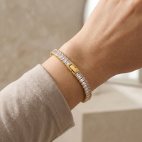 Bracelet Tennis en Zircon Taille Émeraude Plaqué Or 18K pour Femmes aux Poignets Larges – Collection Boutique Sourcing