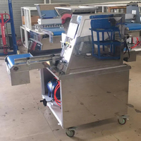Machine de formage de biscuits multifonctionnelle commerciale, machine de formage de pâte feuilletée, machine de remplissage de gâteaux entièrement automatique à grande échelle