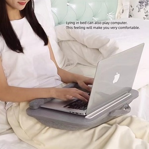 Escritorio ergonómico portátil para computadora portátil con alfombrilla antideslizante y almacenamiento que se adapta hasta 15,6 pulgadas para el trabajo en el hogar - Product Image 3