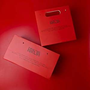 Sacs de luxe en carton recyclé personnalisables de haute qualité, impression UV, poignées en ruban doré, pour supermarchés et cosmétiques - Product Image 2