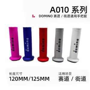 Puños de Manillar Domino Modelo A010, Universales para Motocicleta, Antideslizantes, Impermeables, Transpirables y Reflectantes para una Conducción Cómoda - Product Image 3